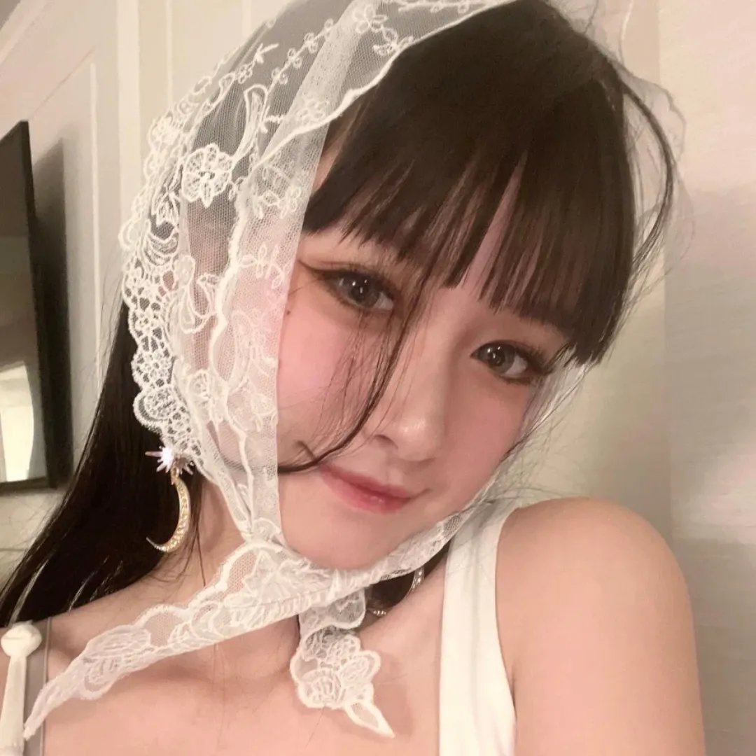 甜蜜寂寞女孩